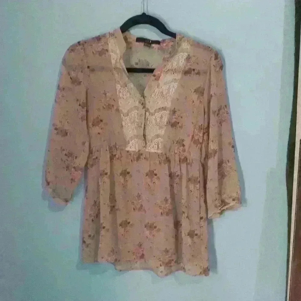 XXI  top size SP gray pink flower boho sheer country cottagecore tunic Prairie